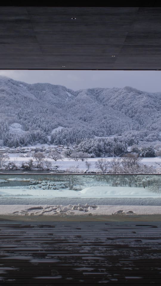 冬山惨淡として眠るが如し